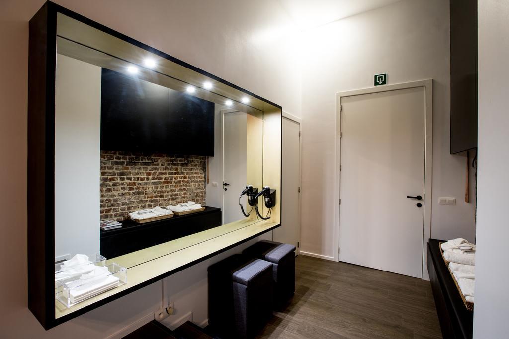 Chambre Avec Jacuzzi Sauna Privatif Brüsszel Kültér fotó